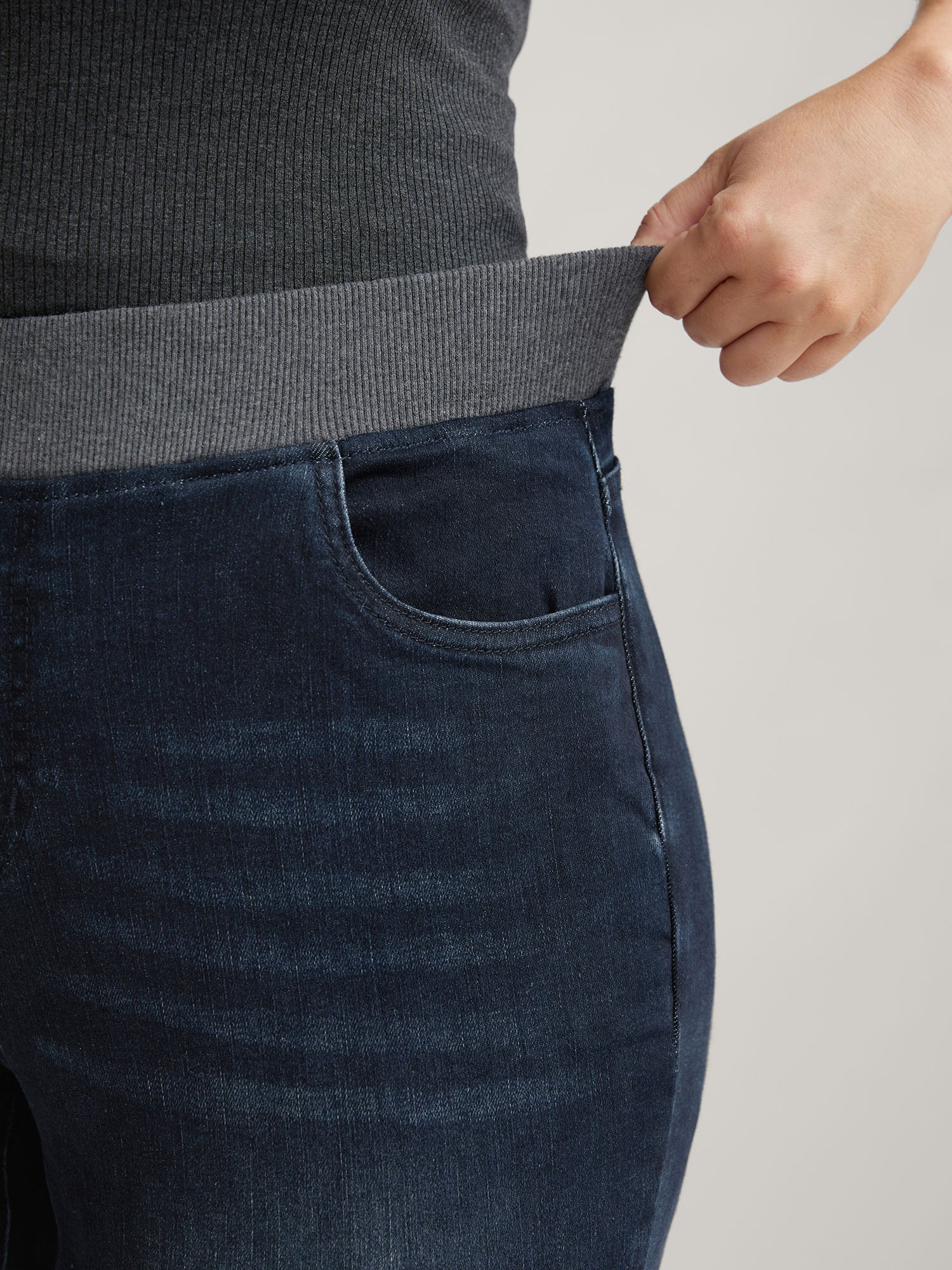 Pull-On High-Rise Skinny-Fit Jeans - Image 6