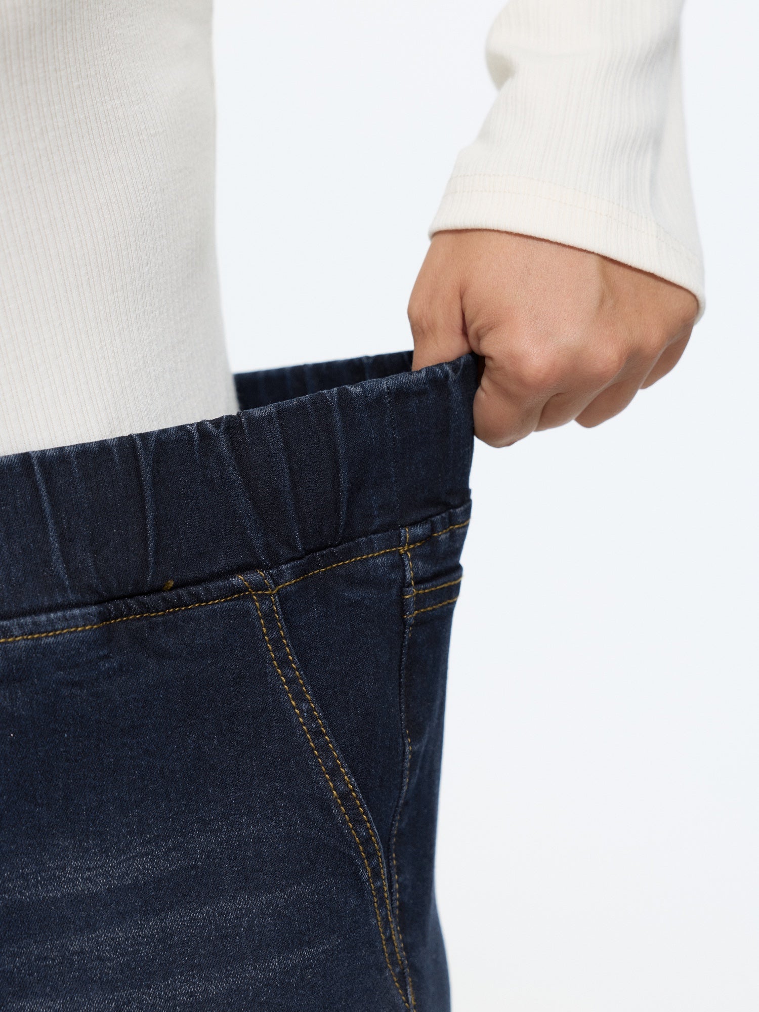 Pull-On Drawstring Folded Hem Boyfriend Jeans - Image 23