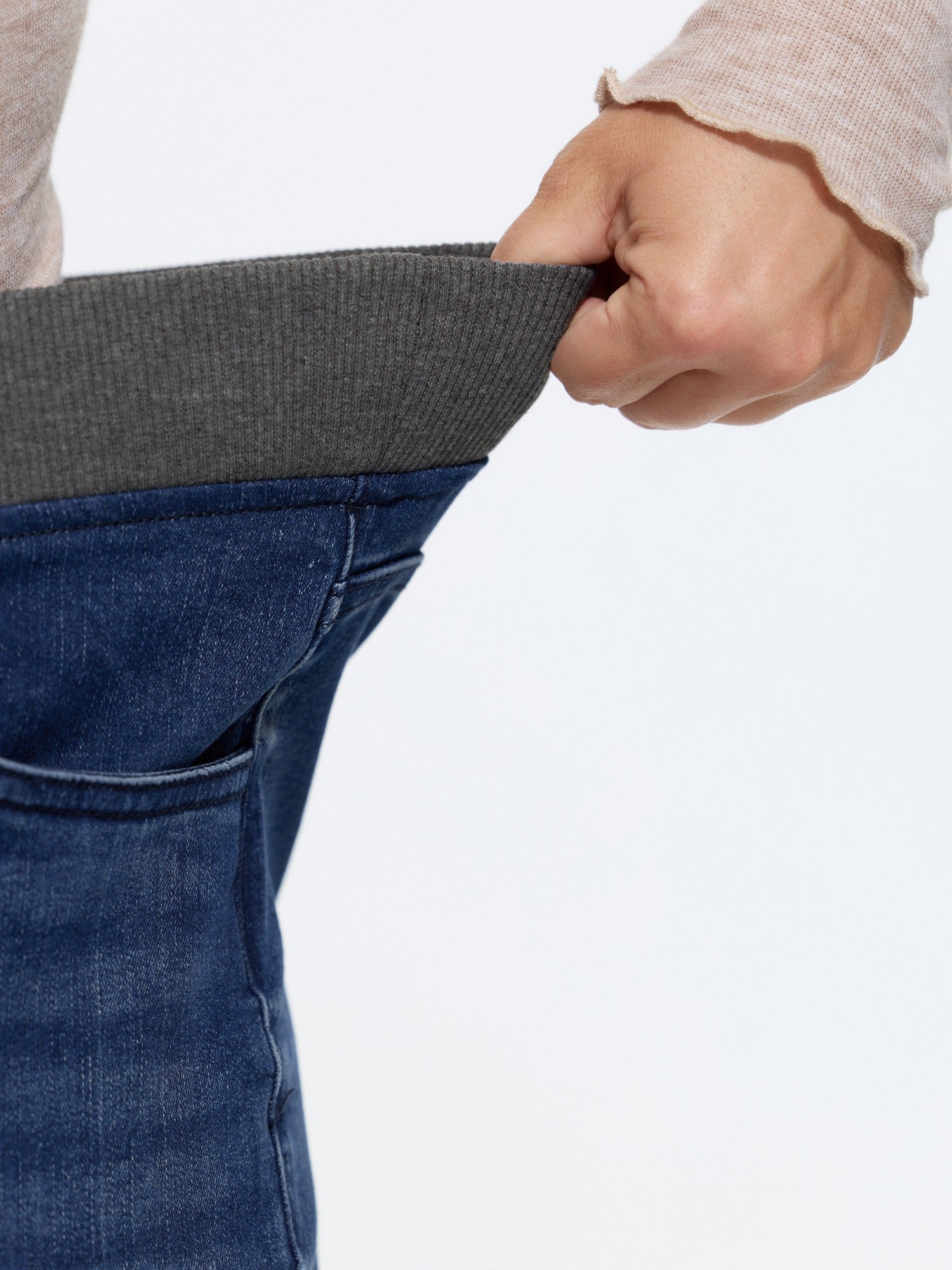 Pull-On High-Rise Skinny-Fit Jeans - Image 15