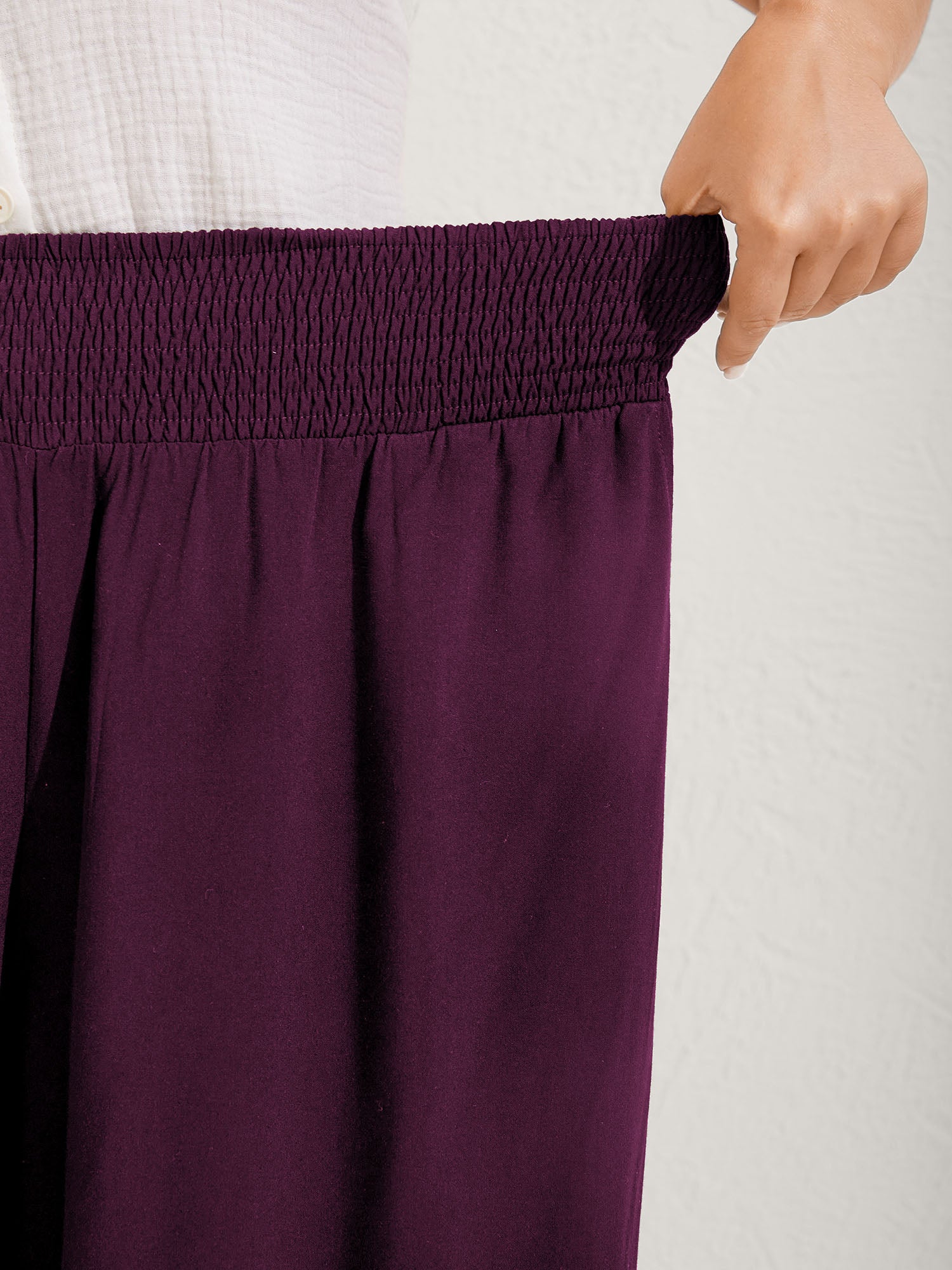 Ruffled Curvy Hem Wide-Leg Pants - Image 17