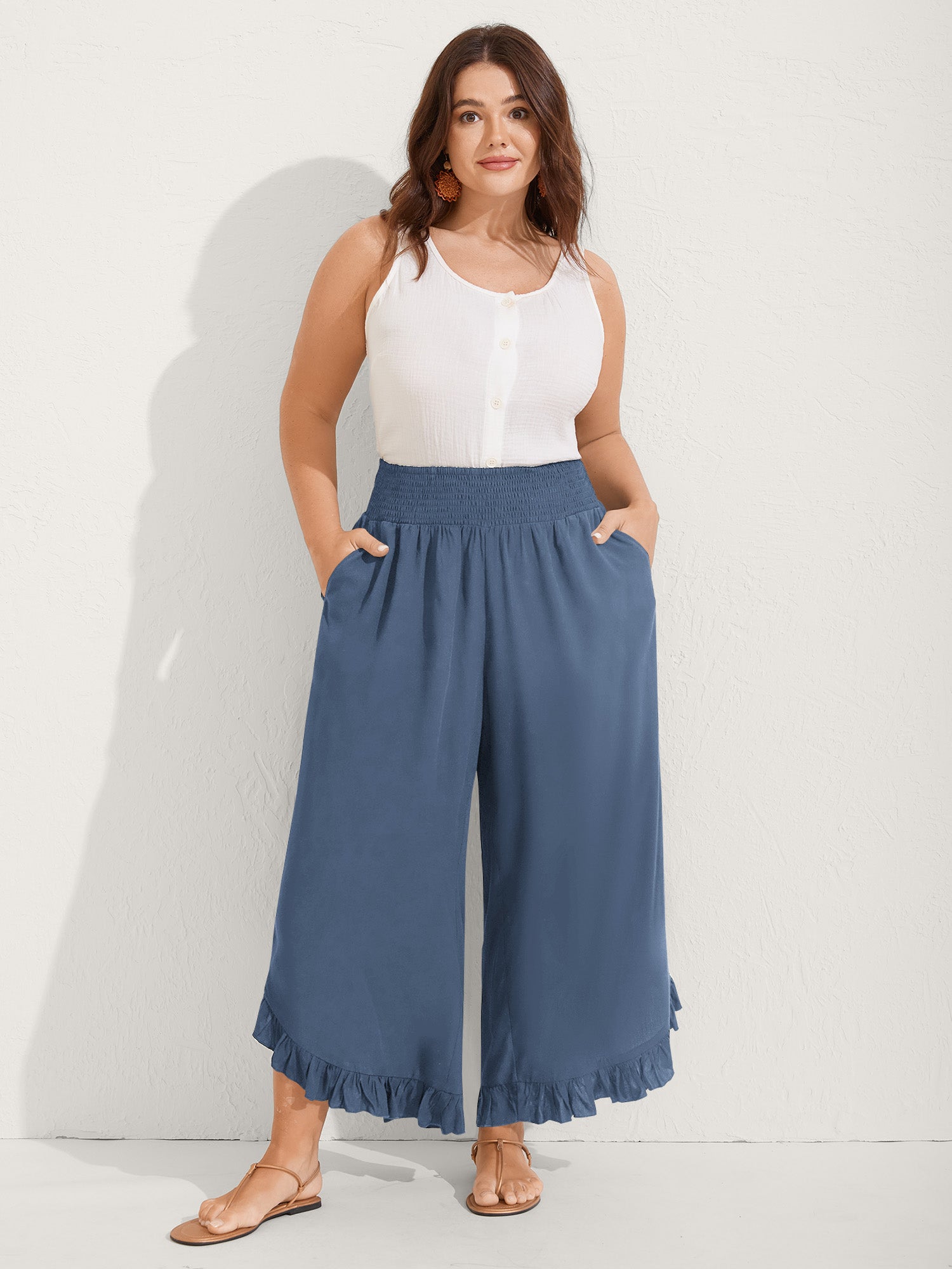 Ruffled Curvy Hem Wide-Leg Pants - Image 25