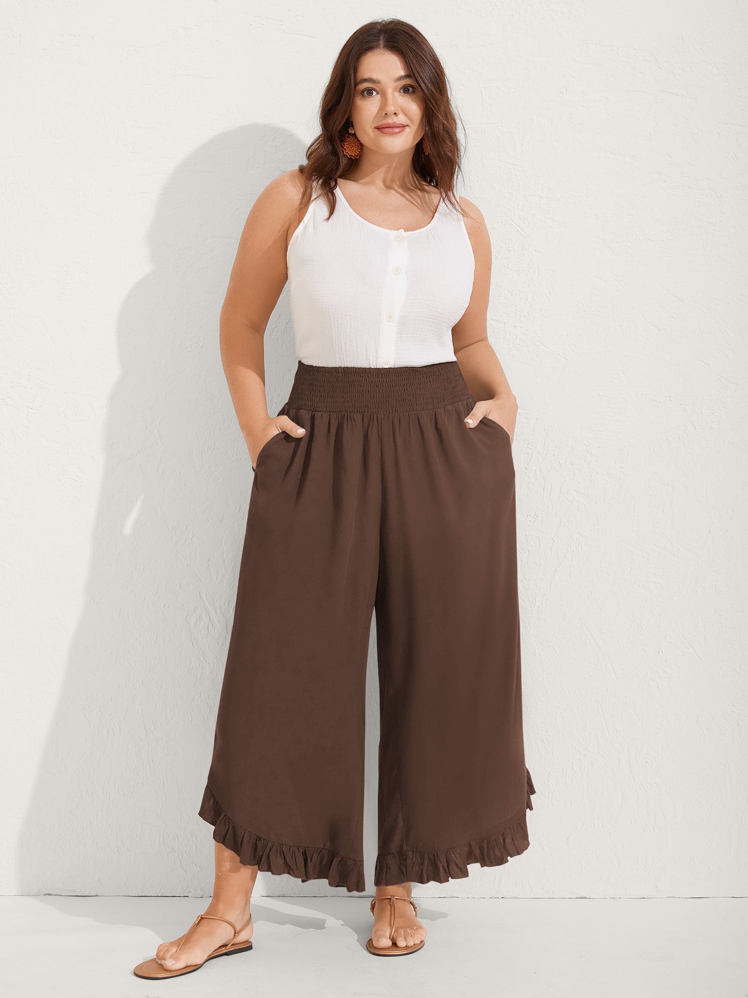 Ruffled Curvy Hem Wide-Leg Pants - Image 19