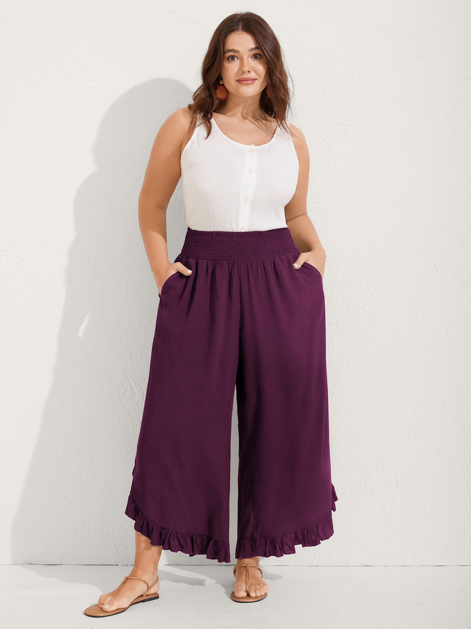 Ruffled Curvy Hem Wide-Leg Pants - Image 15
